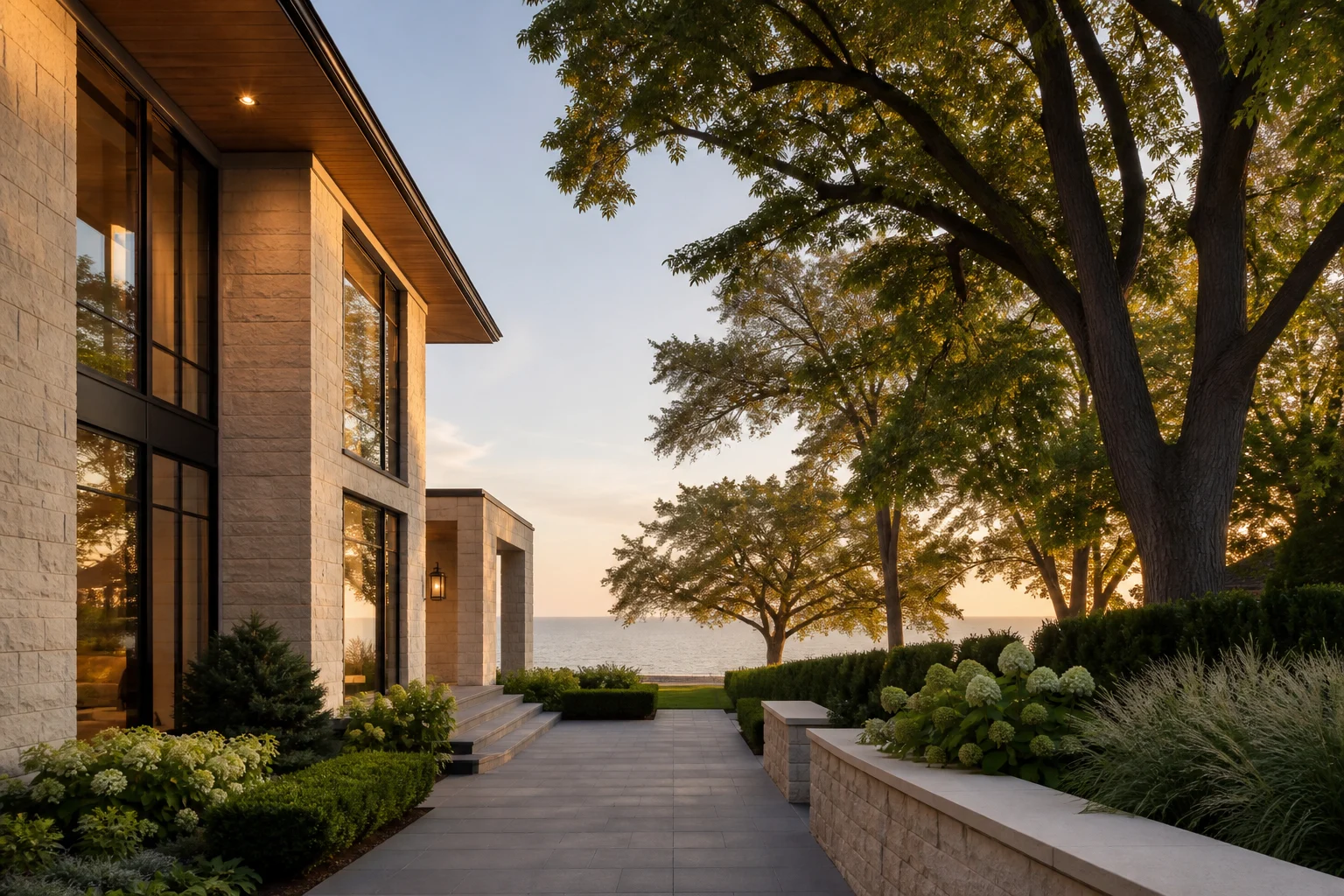 Burlington luxury real estate and neighbourhood architecture